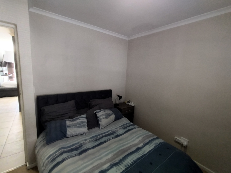 To Let 1 Bedroom Property for Rent in Silver Oaks Western Cape
